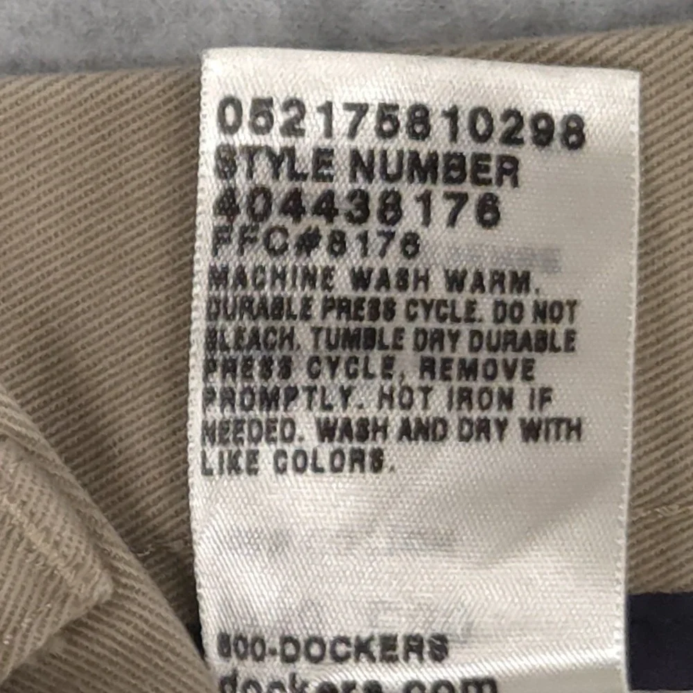 Dockers Mens 38x30 Beige Tan Classic Fit Pleated Front Chino Khaki Pants School